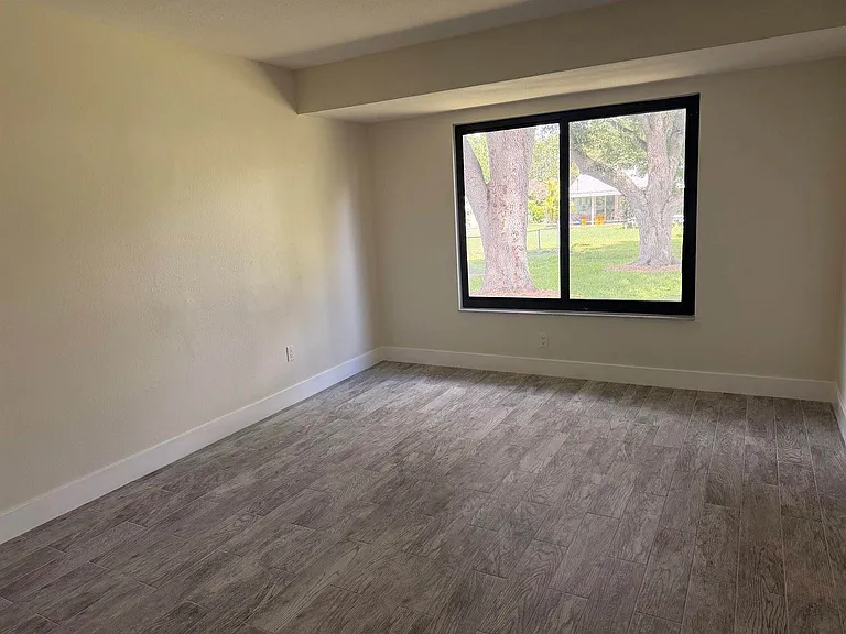 1117 SE Stewart Rd — Photo 12