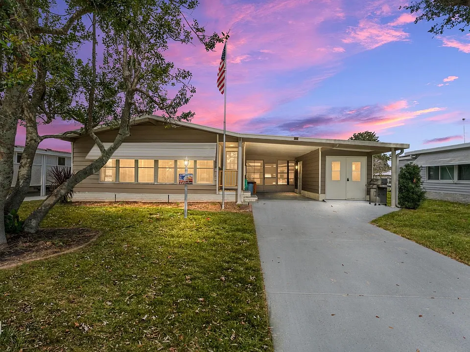 717 Tangerine Dr