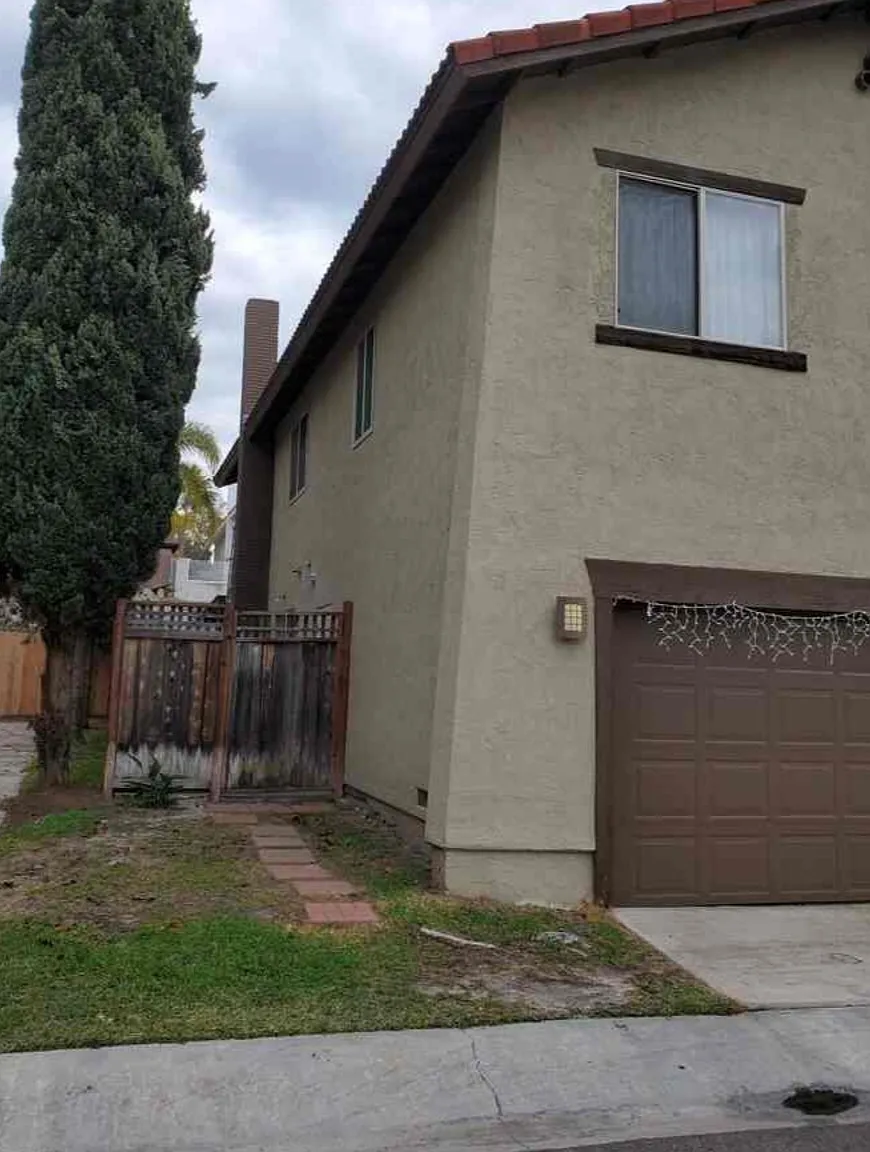Studio, 330 sqft, $1,700 — Photo 3