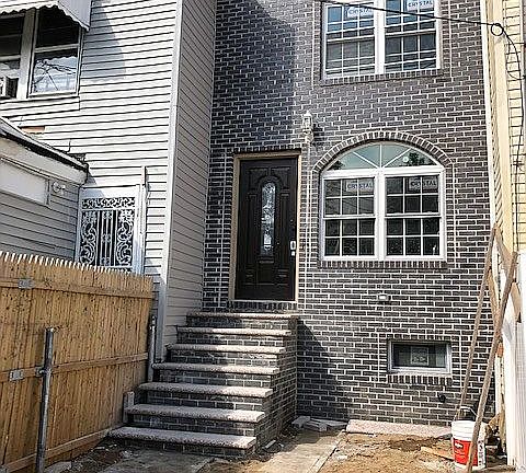 5th image of 11818 154th St