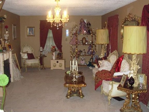 Formal living room - great for the holidays
