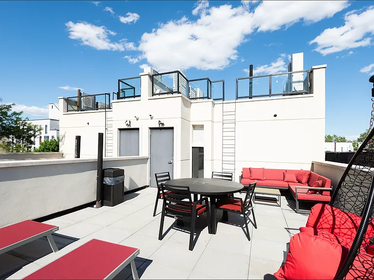 675 E 32nd St #26 — Photo 30