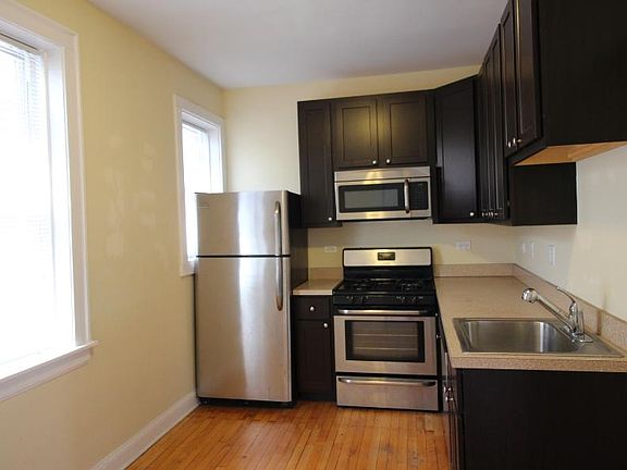 2nd image of 4027 N Monticello Ave