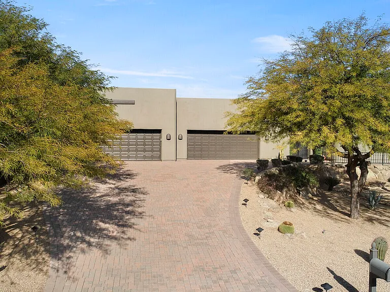 11362 E Dale Ln — Photo 72