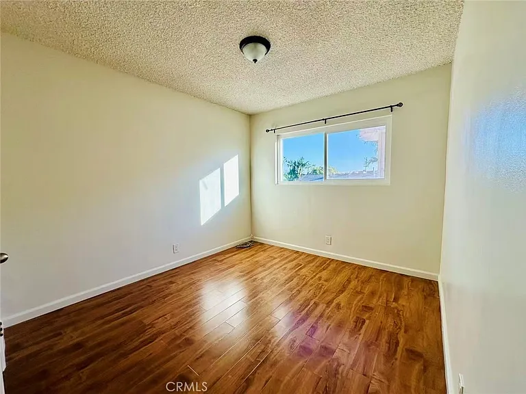 933 N Alameda Ave #6 — Photo 9
