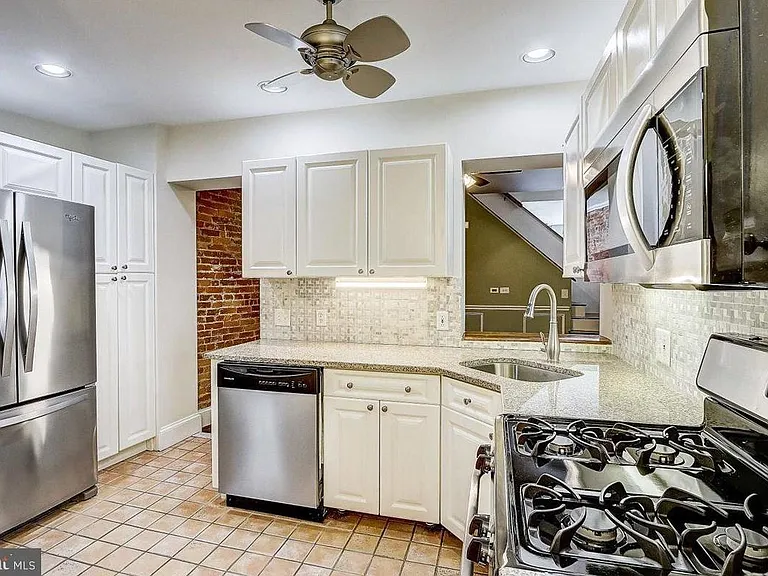 4447 Baker St — Photo 27