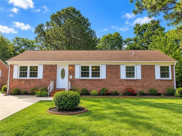 8 Sheralyn Pl, Hampton, VA 23666