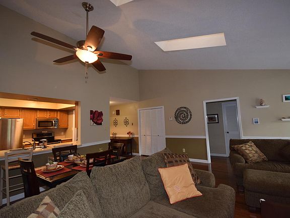 5th image of 8425 Woodbend Trl