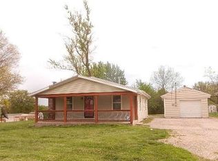 6349 Oak Grove Rd, Kansas City, KS 66106