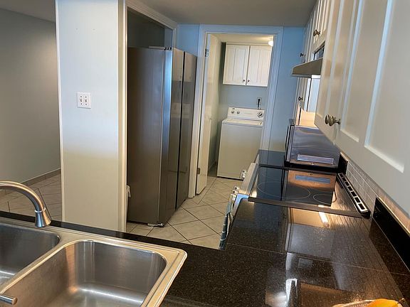 5th image of 3000 Gulf Blvd APT 1004