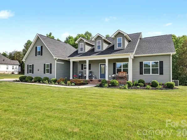 4175 Brandy Creek Ct, Clover, SC 29710