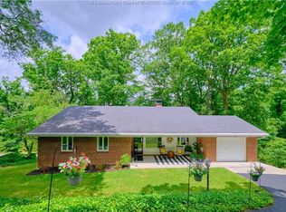 2114 Stratford Rd, South Charleston, WV 25303