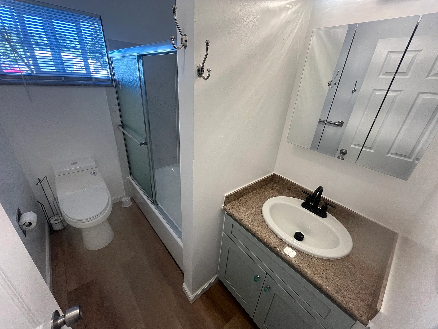 2 bed, 1120 sqft, $2,295 — Photo 4
