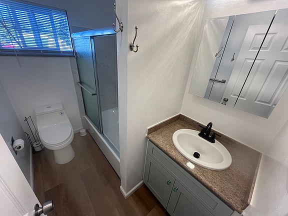 4th image of 19353 Meekland Ave APT 1