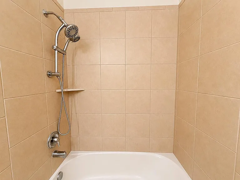 8739 Leclaire Meadow Dr — Photo 18
