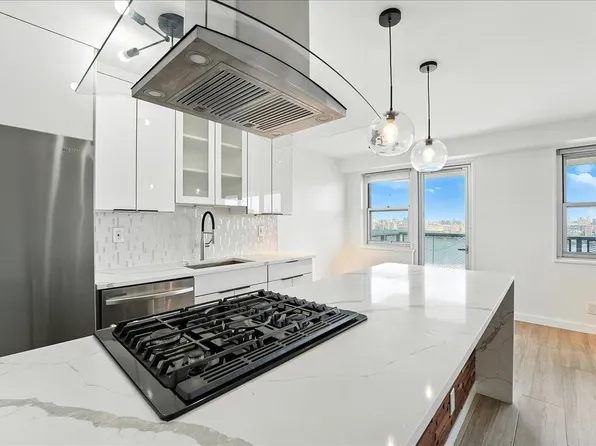 6600 Blvd East image 3 of 33