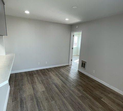 3rd image of 47 Bay Shore Ave APT 3