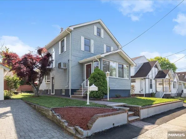 5-33 5th St, Fair Lawn, NJ 07410
