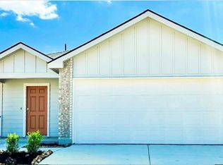 16071 Mahogany Way, Elmendorf, TX 78112