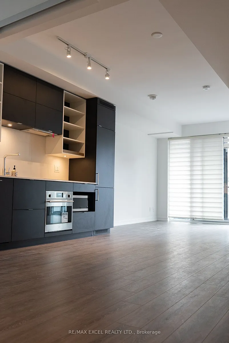 Building Photo - 20 Edward St #1706