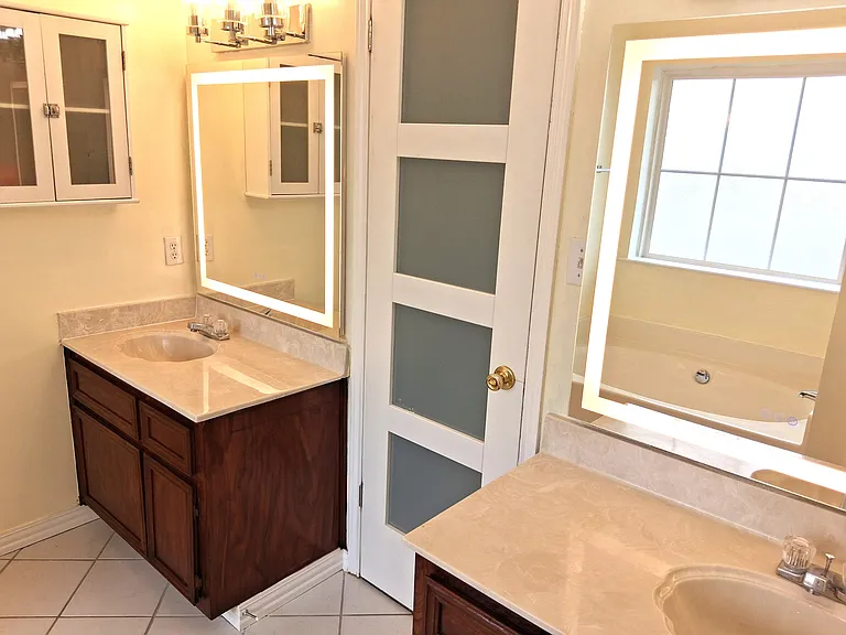 Primary En Suite