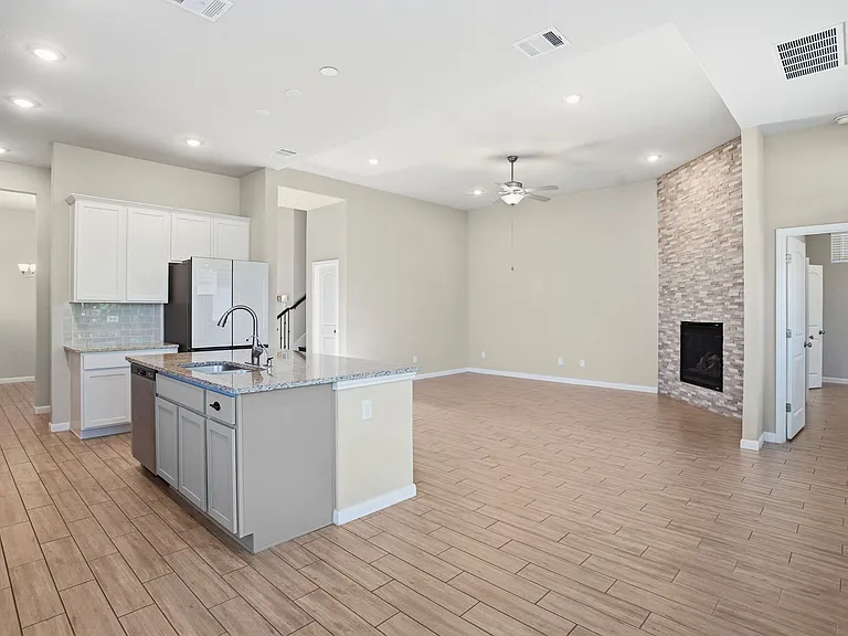 1610 Buckner Pl — Photo 9