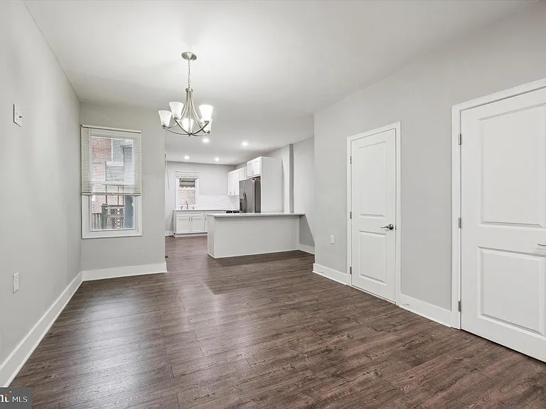 3304 W Allegheny Ave — Photo 9