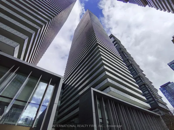 50 Charles St E, Toronto, ON