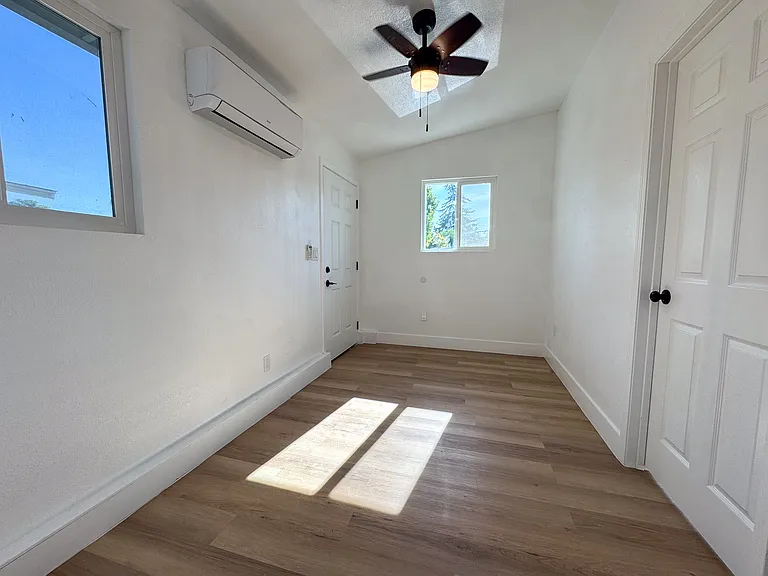 25 Pico Ave #B — Photo 20