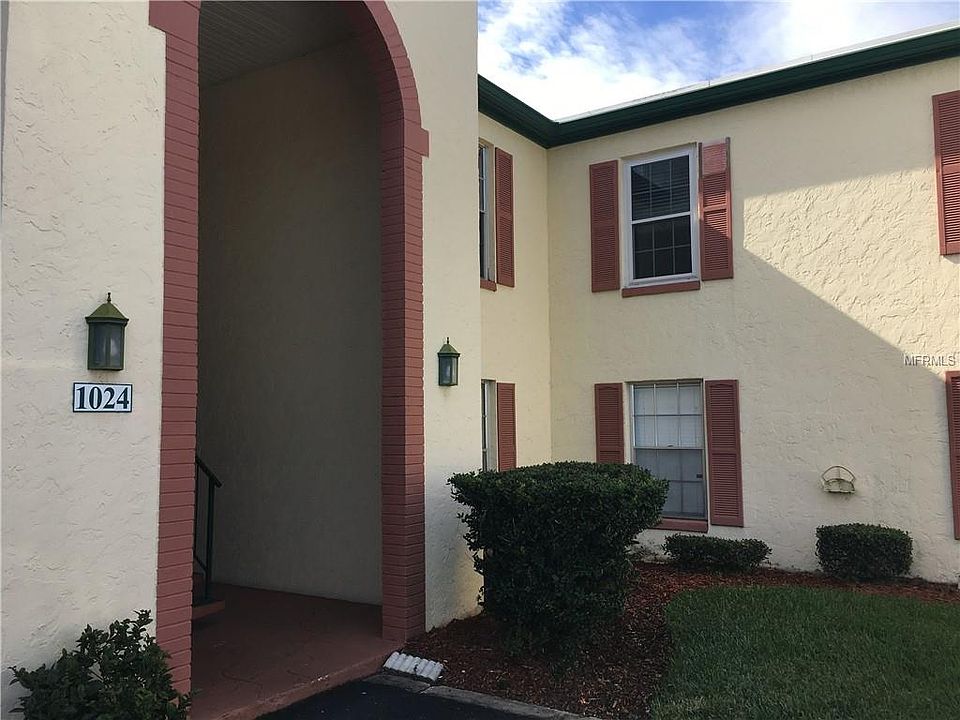 1st image of 1024 Plantation Dr APT B10