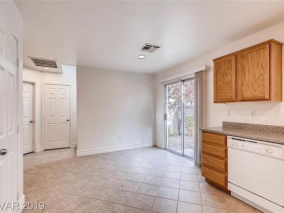 5th image of 10437 Mihela Ave