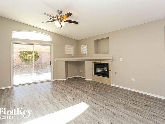 4th image of 8137 Shady Glen Ave