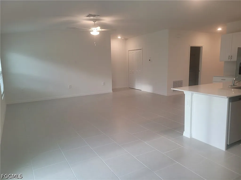 4 bed, 2.0 bath, 1824 sqft, $2,250 — Photo 4