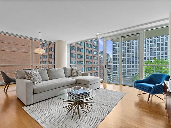 3rd image of 250 E Pearson St APT 1002