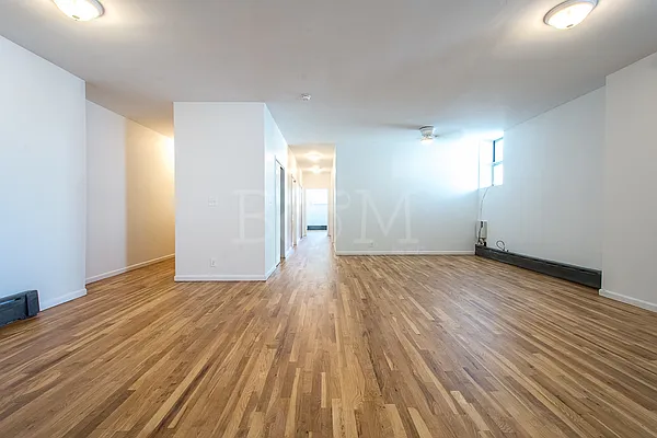 Rented by Brick&Mortar | media 31