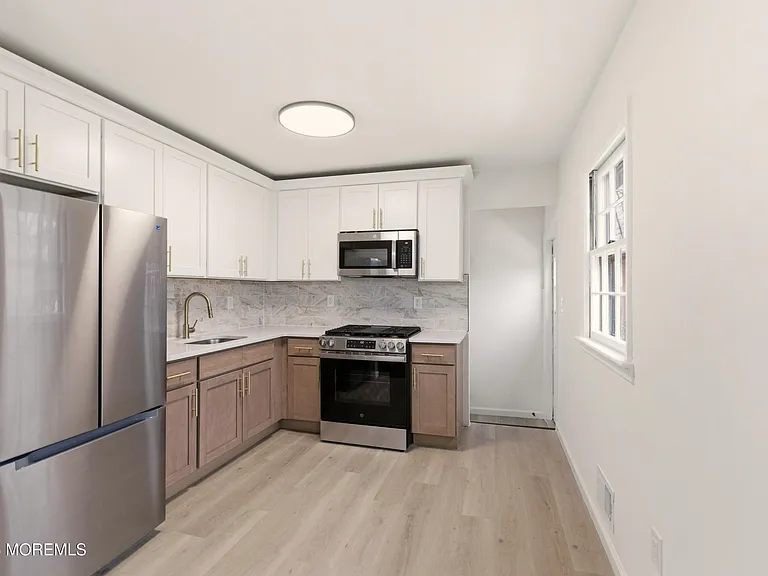 1041 Mulberry Pl — Photo 8