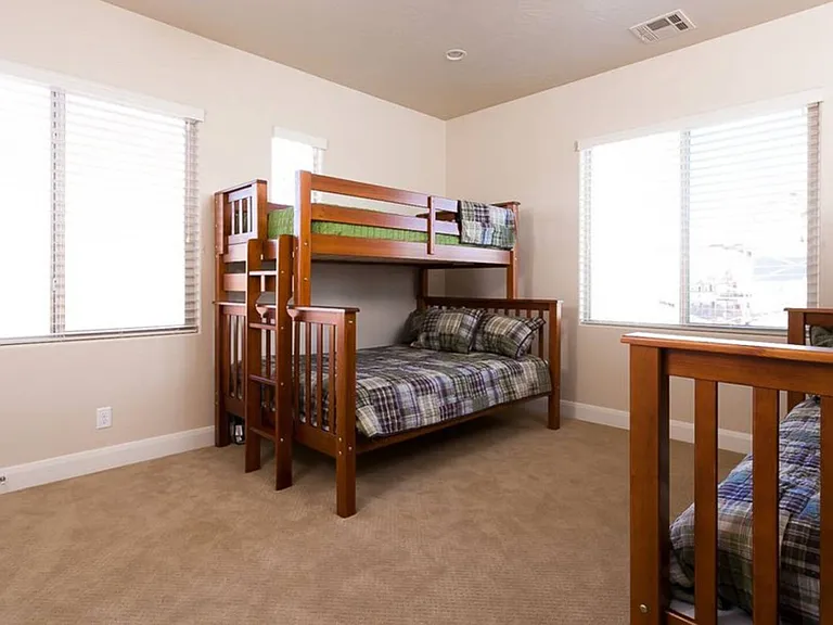 N Coral Ridge Dr — Photo 19