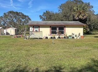 992 E Coker Rd, Fort Pierce, FL 34945
