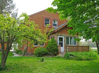 N91W27011 Hickory Rd, Hartland, WI 53029