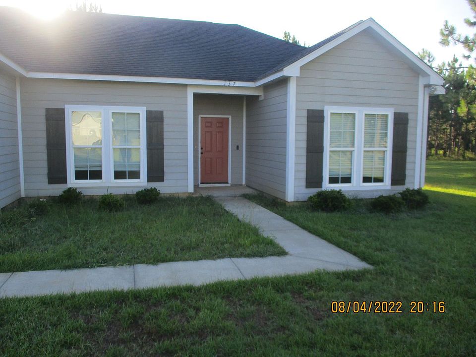 1st image of 137 White Oak Dr
