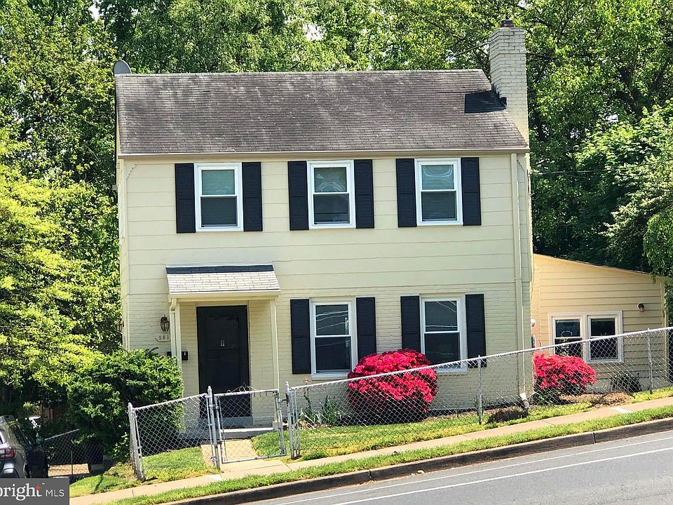 1st image of 981 Patrick Henry Dr