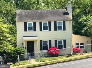 981 Patrick Henry Dr, Arlington, VA 22205