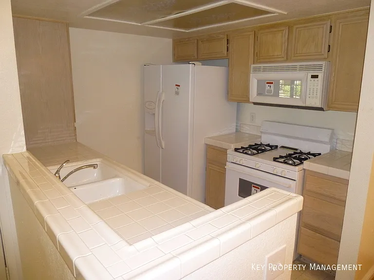 1900 Rio Canyon Ct #103 — Photo 5
