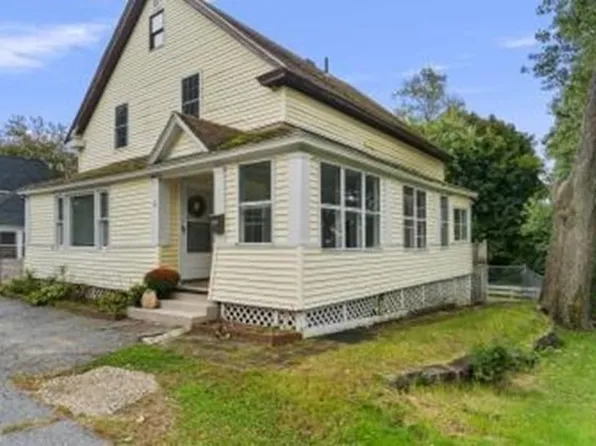 11 Papineau St, Worcester, MA 01603