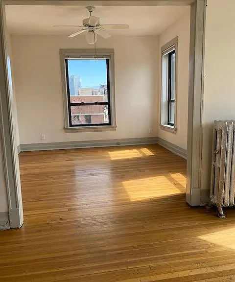 900 W Addison St #3 — Photo 2