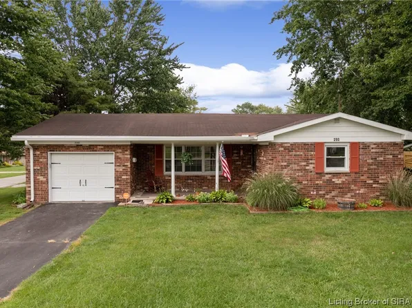 290 E Main Street, Austin, IN 47102