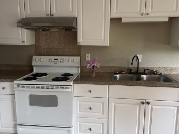 12309 117th Ave E #2