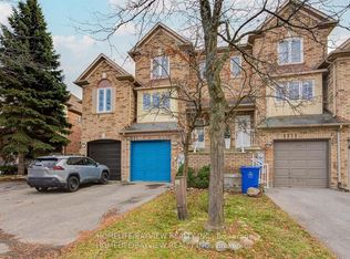 15 Bowler St, Aurora, ON