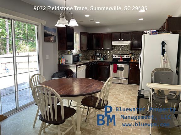4th image of 9072 Fieldstone Trce