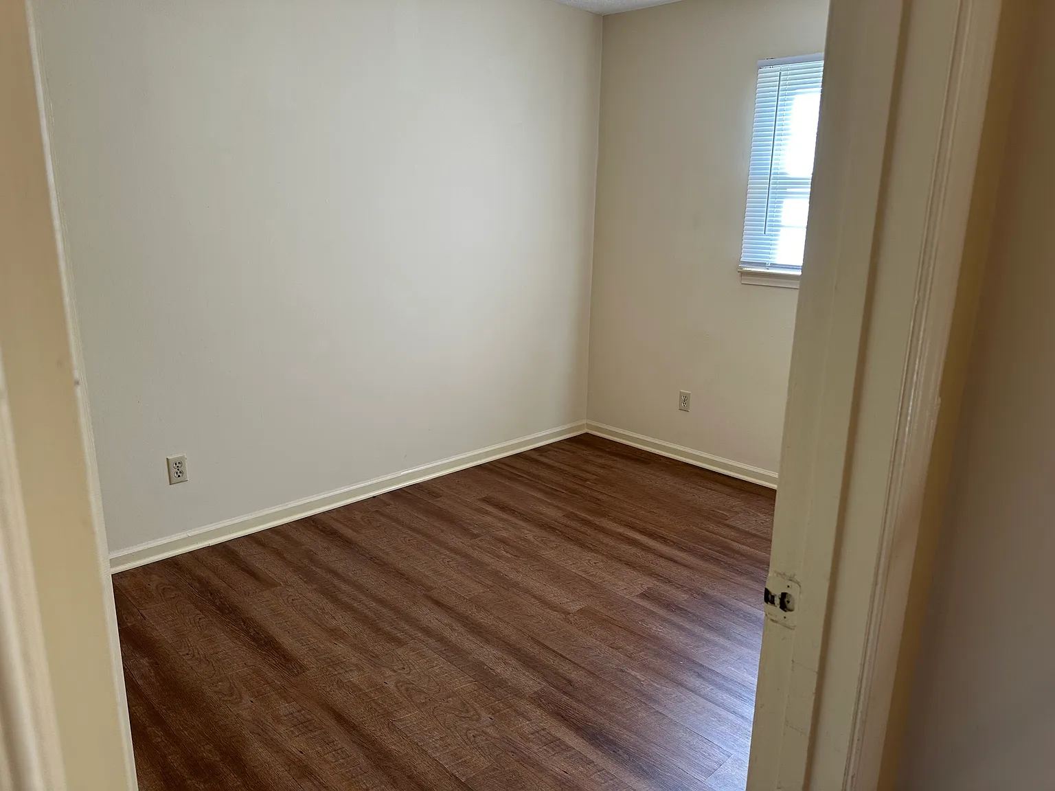 2 bed, 900 sqft, $975 — Photo 2